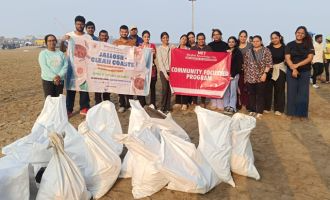 Beach Cleanup with Project Mumbai